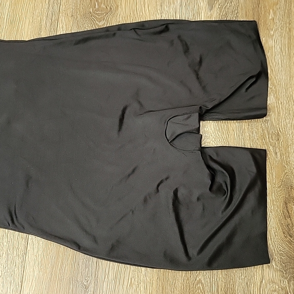 SPANX Bodysuit Shapewear Women's Large Black Straps Mid Thigh Tummy Control - Picture 9 of 10